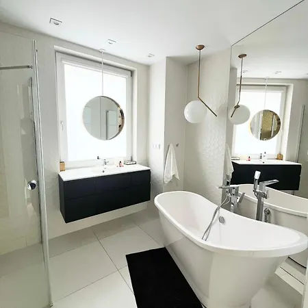 Luksusowy Apartament Z Jacuzzi By Jacek Budek Apartmán Gdyně